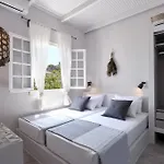 Alia Luxury *