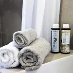 Alia Luxury *