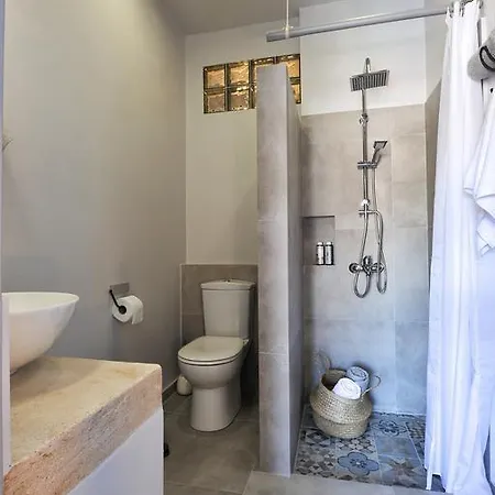 Alia Luxury